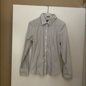 Talbots 8p wrinkle resistant shirt, black internet stripe.  Perfect!